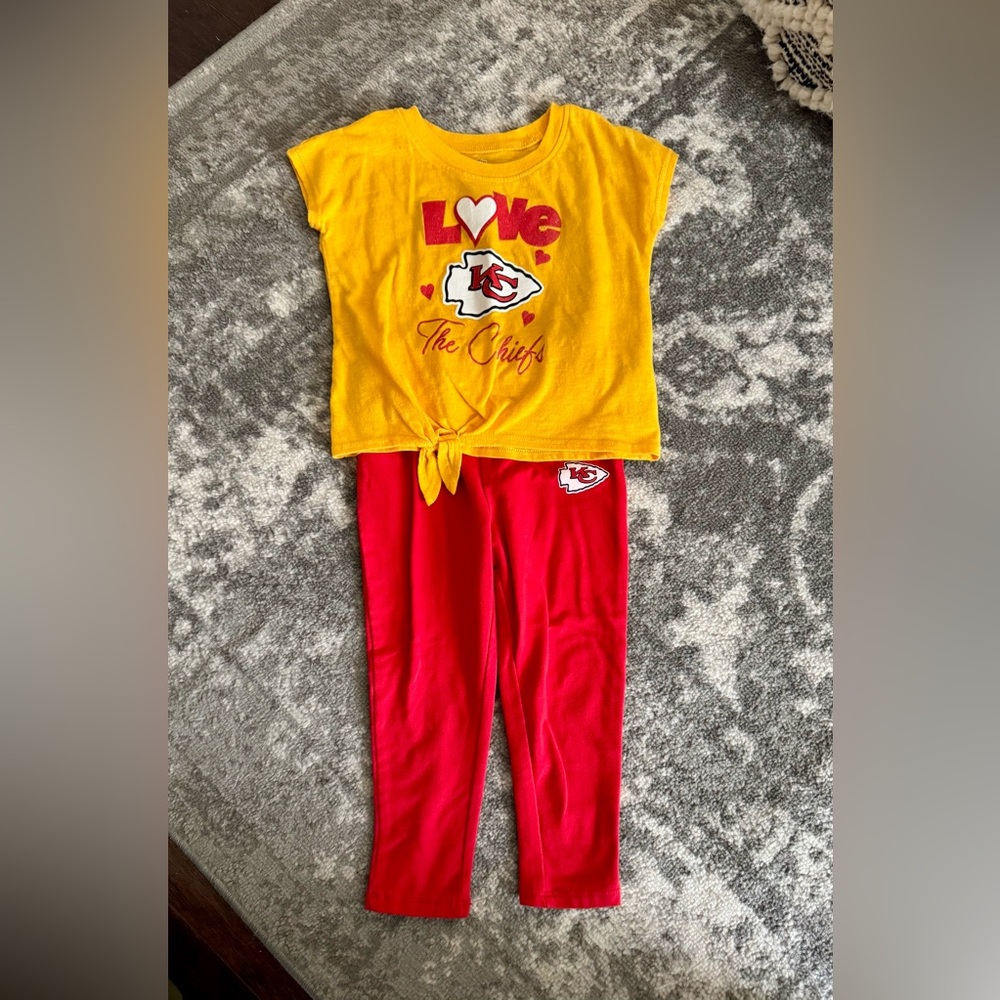 NFL Kids Yellow & Red Chiefs Pajama Set